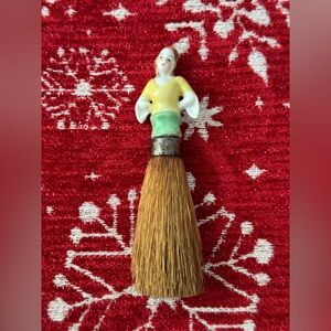 Vintage Porcelain Doll Whisk Broom